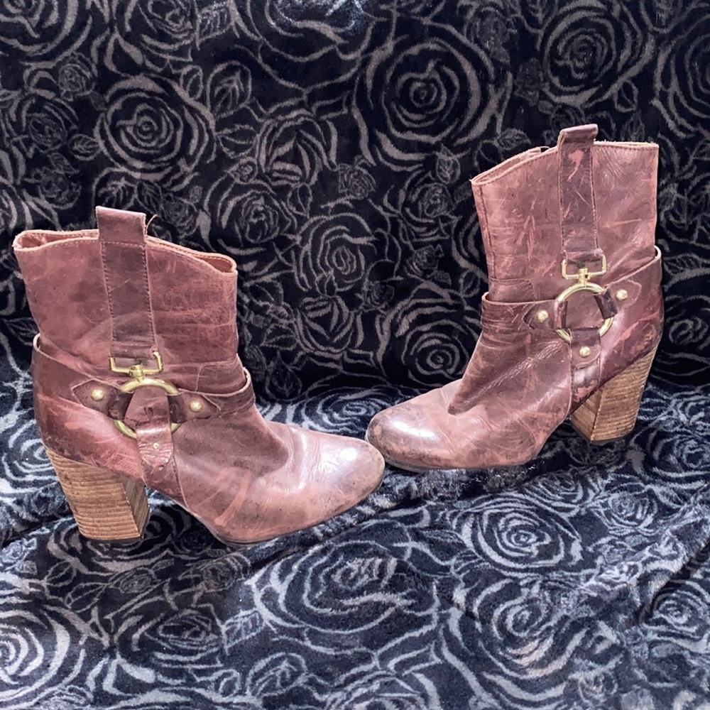 brown leather booties
